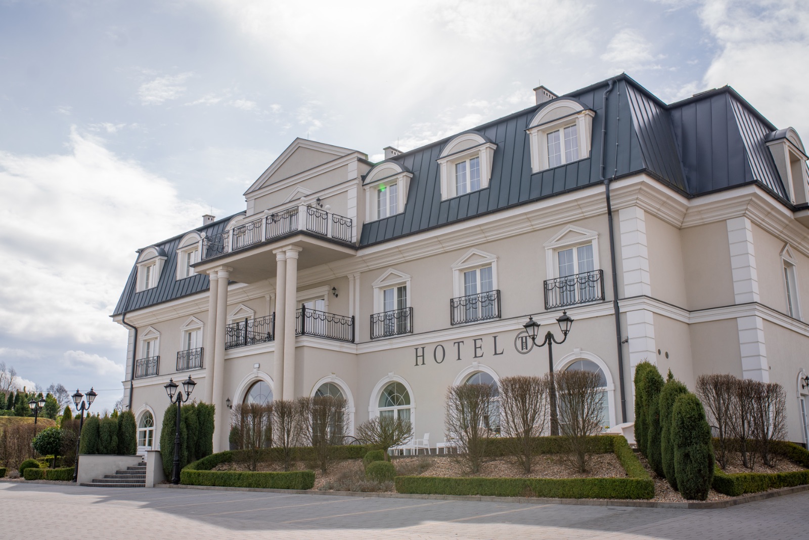 Un hôtel à Leszno ou un hébergement hors de la ville ? Un comparatif pour les voyageurs