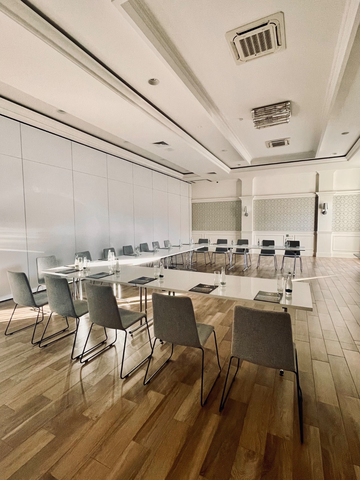 Cloisons mobiles - un espace, plusieurs configurations de salle